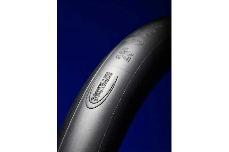 Schwalbe 16 Schrader tube
